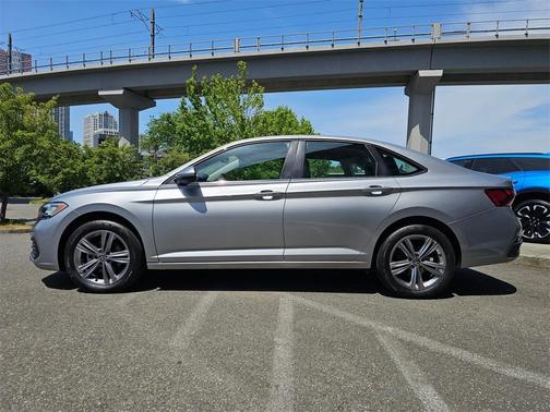 2022 Volkswagen Jetta 1.5T SE