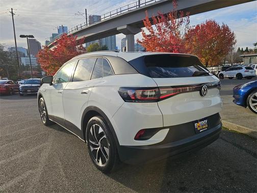 2022 Volkswagen ID.4 Pro