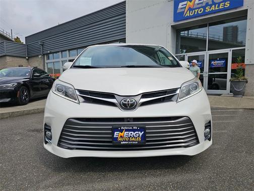 2020 Toyota Sienna Limited Premium