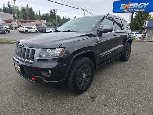 Brilliant Black Crystal Pearlcoat 2013 Jeep Grand Cherokee Laredo