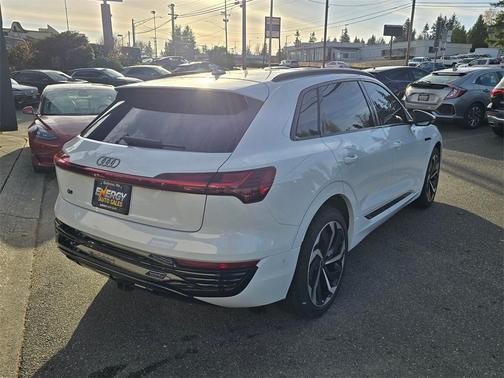 2024 Audi Q8 e-tron Premium