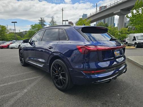 2022 Audi e-tron Premium
