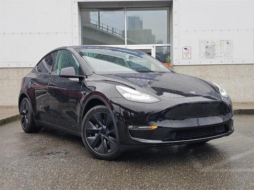 2025 Tesla Model Y Long Range