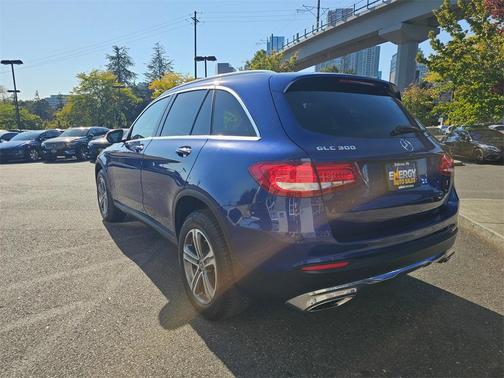 2018 Mercedes-Benz GLC 300 Base 4MATIC