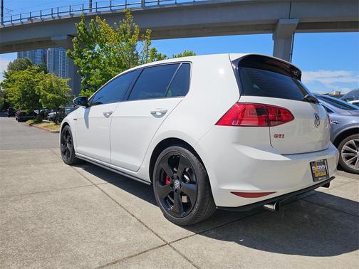 2016 Volkswagen Golf GTI AUTOBAHN