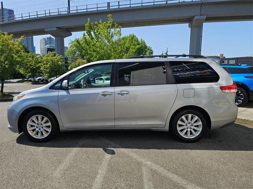 2013 Toyota Sienna XLE