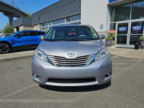 2013 Toyota Sienna XLE