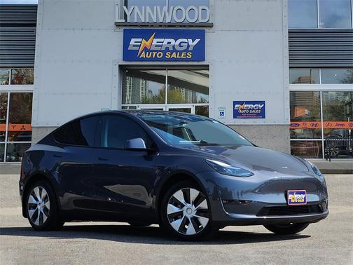 2023 Tesla Model Y Long Range