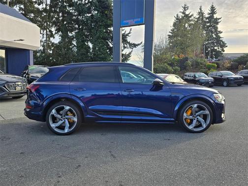 2023 Audi e-tron S Prestige