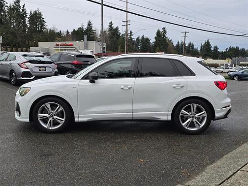 2021 Audi Q3 45 S line Premium