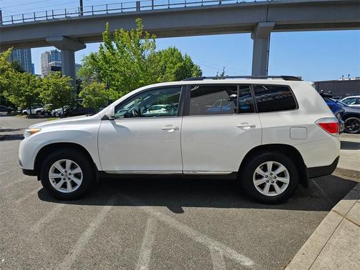 2013 Toyota Highlander Base Plus