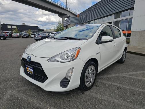 2016 Toyota Prius c Two