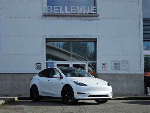 2023 Tesla Model Y Long Range