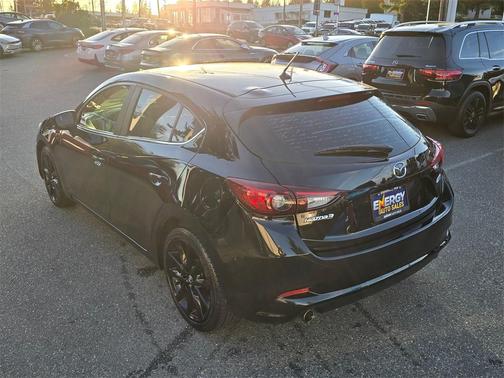 2018 Mazda Mazda3 Touring