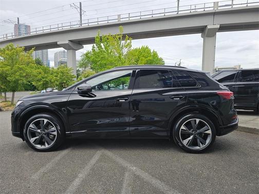 2024 Audi Q4 e-tron 50 Premium Plus