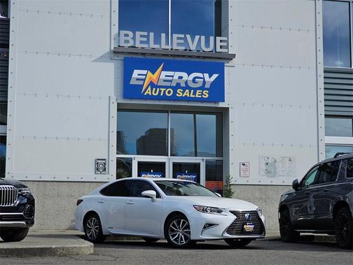 2016 Lexus ES 300h Base