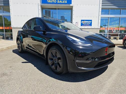 2024 Tesla Model Y Long Range