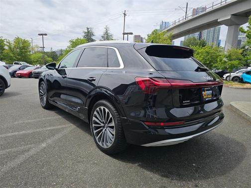 2019 Audi e-tron Prestige