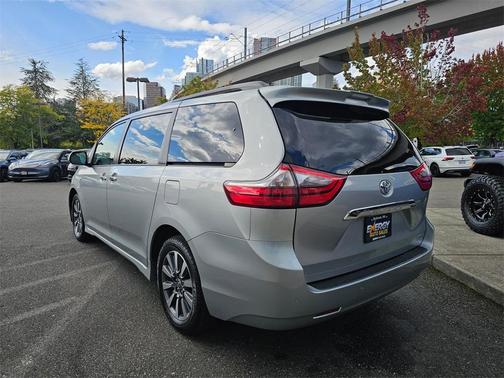 2020 Toyota Sienna Limited Premium