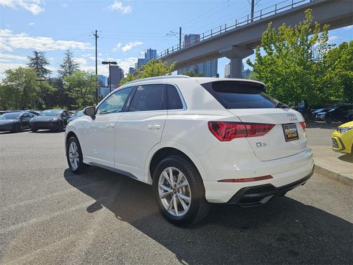 2022 Audi Q3 45 S line Premium