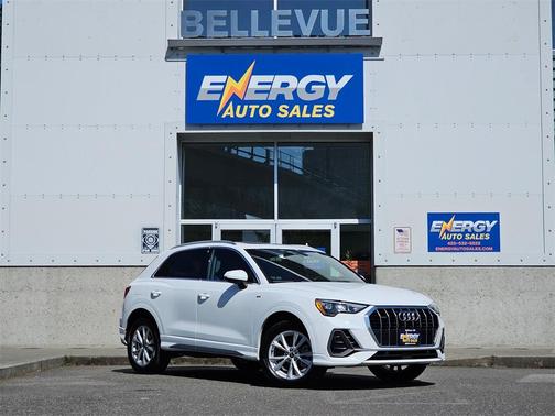 2022 Audi Q3 45 S line Premium