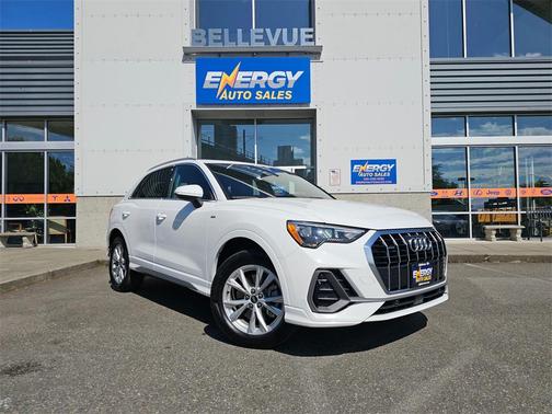 2022 Audi Q3 45 S line Premium