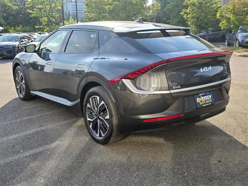 2024 Kia EV6 Light