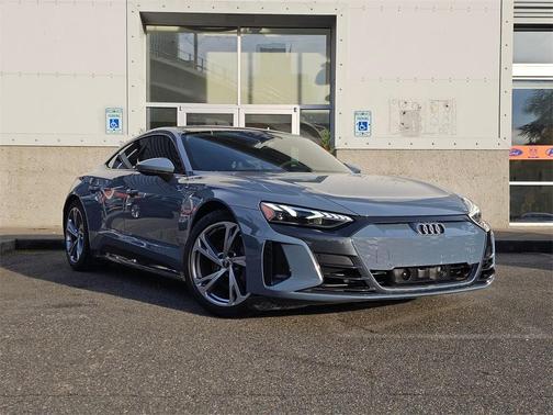 2023 Audi e-tron GT Premium Plus