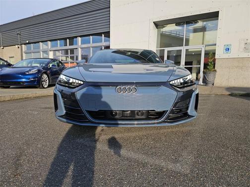 2023 Audi e-tron GT Premium Plus