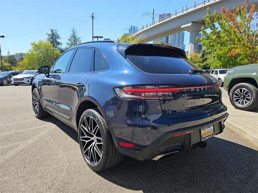 2023 Porsche Macan Base