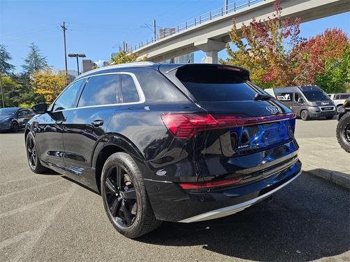 2019 Audi e-tron Premium Plus