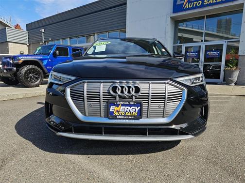 2019 Audi e-tron Premium Plus