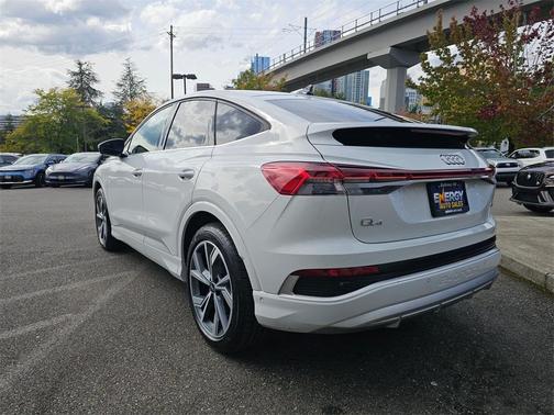 2024 Audi Q4 e-tron 55 quattro Premium