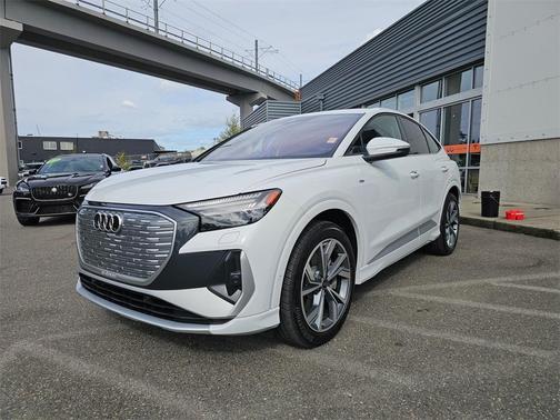 2024 Audi Q4 e-tron 55 quattro Premium