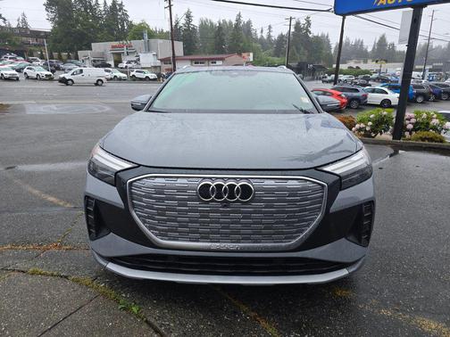 Pebble Gray 2022 Audi Q4 e-tron 50 Premium Plus