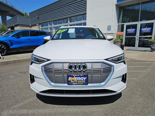 2023 Audi e-tron Premium Plus