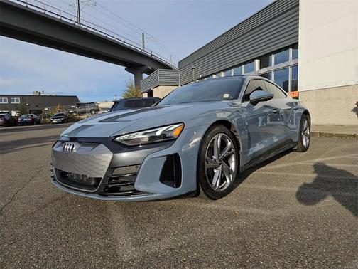2022 Audi e-tron GT Premium Plus