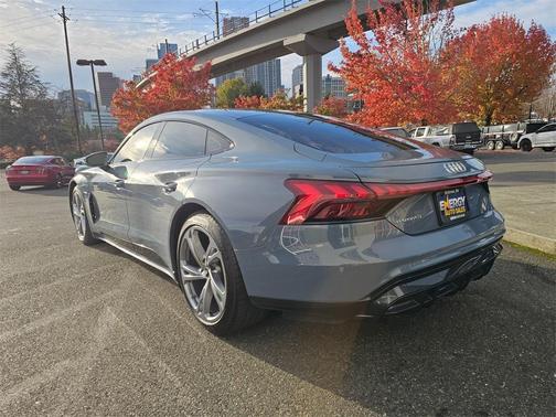2022 Audi e-tron GT Premium Plus