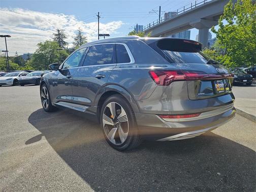2019 Audi e-tron Prestige