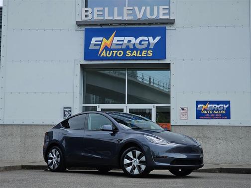 2023 Tesla Model Y Base