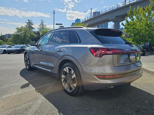 2021 Audi e-tron Premium
