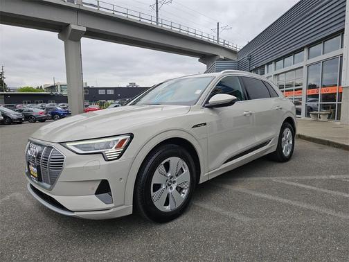 2019 Audi e-tron Premium Plus