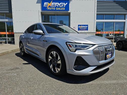 2022 Audi e-tron S line Premium