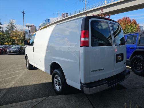 2023 GMC Savana 2500 Work Van