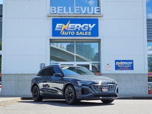 2024 Audi Q8 e-tron Premium