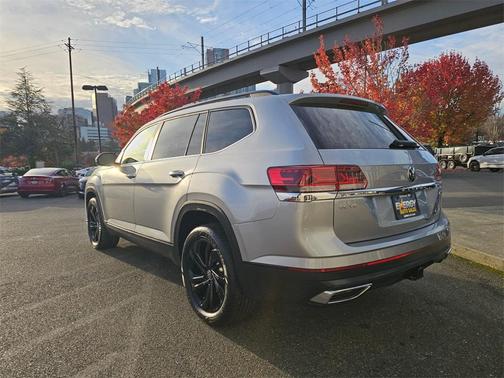 2022 Volkswagen Atlas 3.6L SE w/Technology