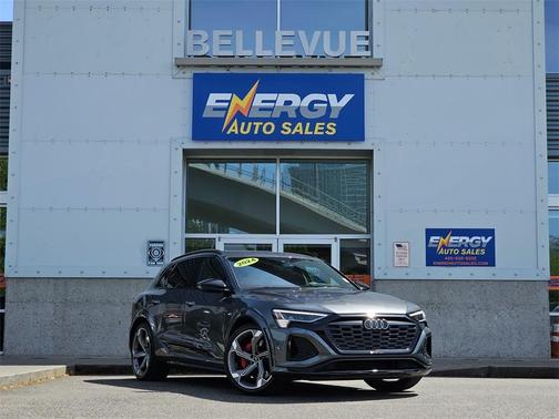2024 Audi SQ8 e-tron Premium Plus
