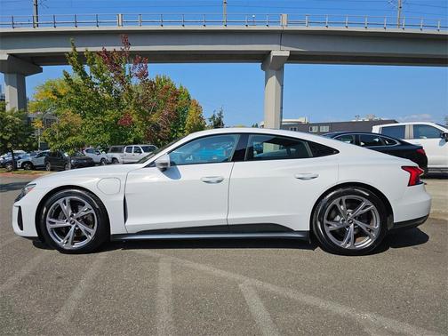 2023 Audi e-tron GT Premium Plus