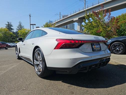 2023 Audi e-tron GT Premium Plus