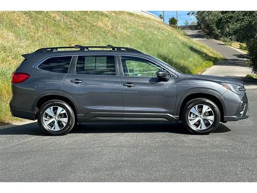 Magnetite Gray Metallic 2025 Subaru Ascent Premium